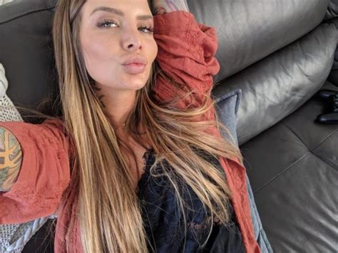 onlyfans model with 2 vaginas|OnlyFans star born with two vaginas keeps one ‘exclusive’ for her ...